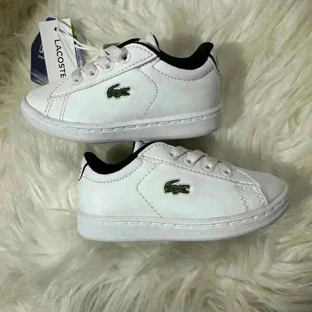 Lacoste‎ CARNABY EVO Size 5 White /Black Kids SNEAKERS